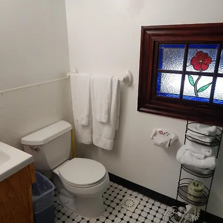 A Friendly Inn At Harvard Cambridge Room photo